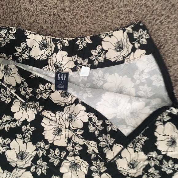 Floral cotton skirt - Picture 2 of 3